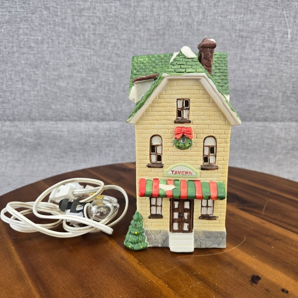 Vintage Christmas Village Lighted Porcelain Hand‎ Painted Tavern House
